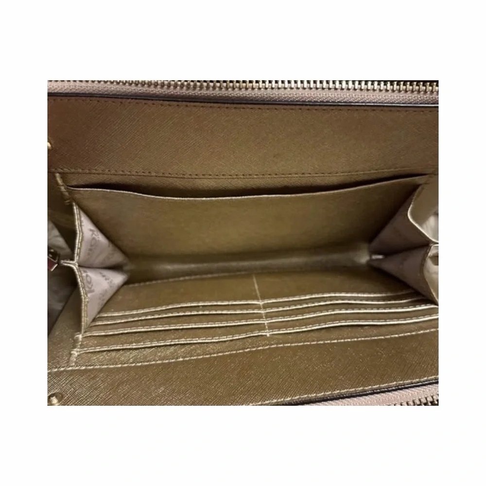 Michael Kors Karla Medium East West crossbody bag - Picture 3 of 3